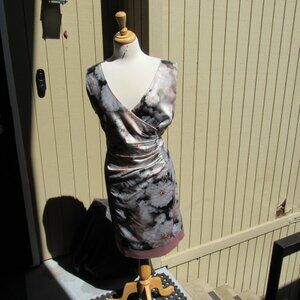 #100  NEW WOMEN'S SILKY SOFT DRESS BY KALIKO  (SIZE 14US / 18UK)